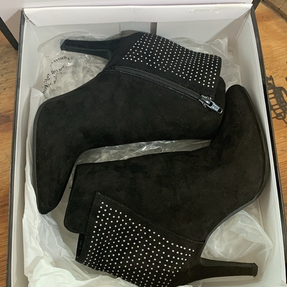 Nine West | Eye Candy Black Studded Zipper Ankle Boots Booties + Box 7 M - Picture 14 of 14